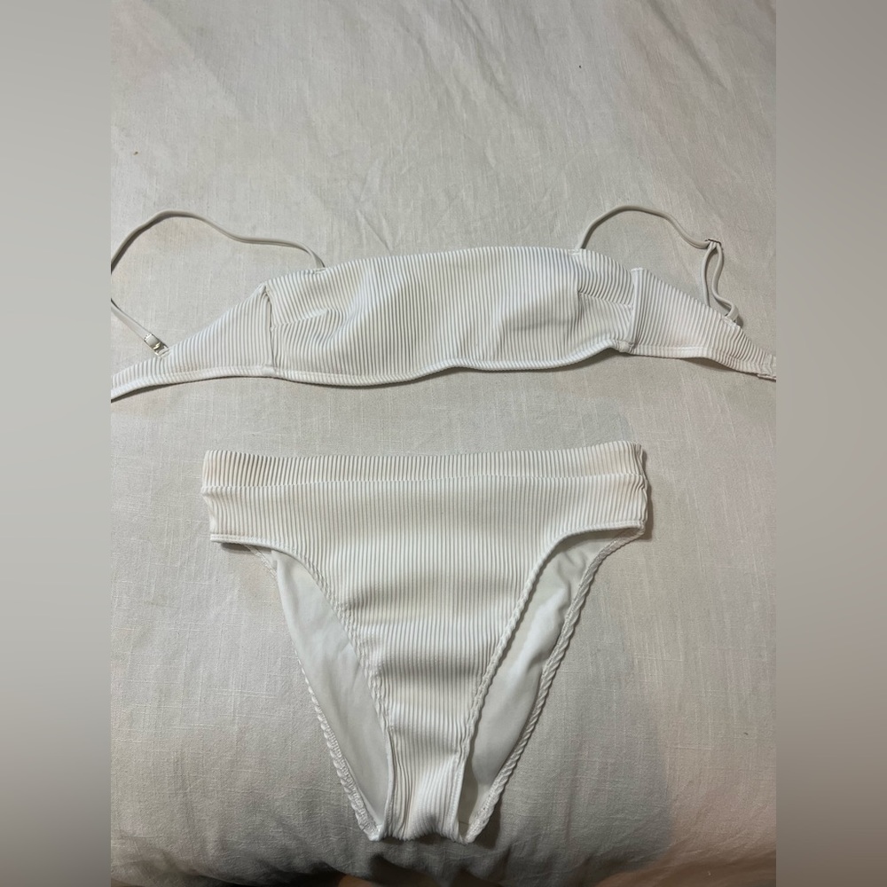 Hollister swim size medium top and large bottom high waisted.